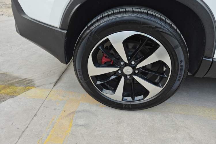 Used Haima 8S 2019 1.6 TGDI Automatic Luxury Edition Right Rear Wheel Hub