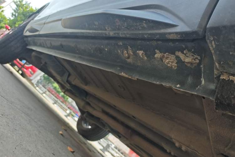Used Haima 8S 2019 1.6 TGDI Manual Sport Edition Right Side Sill