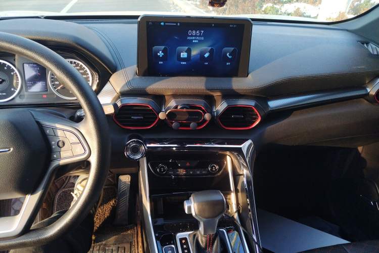 Used Haima 8S 2020 1.6 TGDI DCT Prestige Model Audio And AC Panel