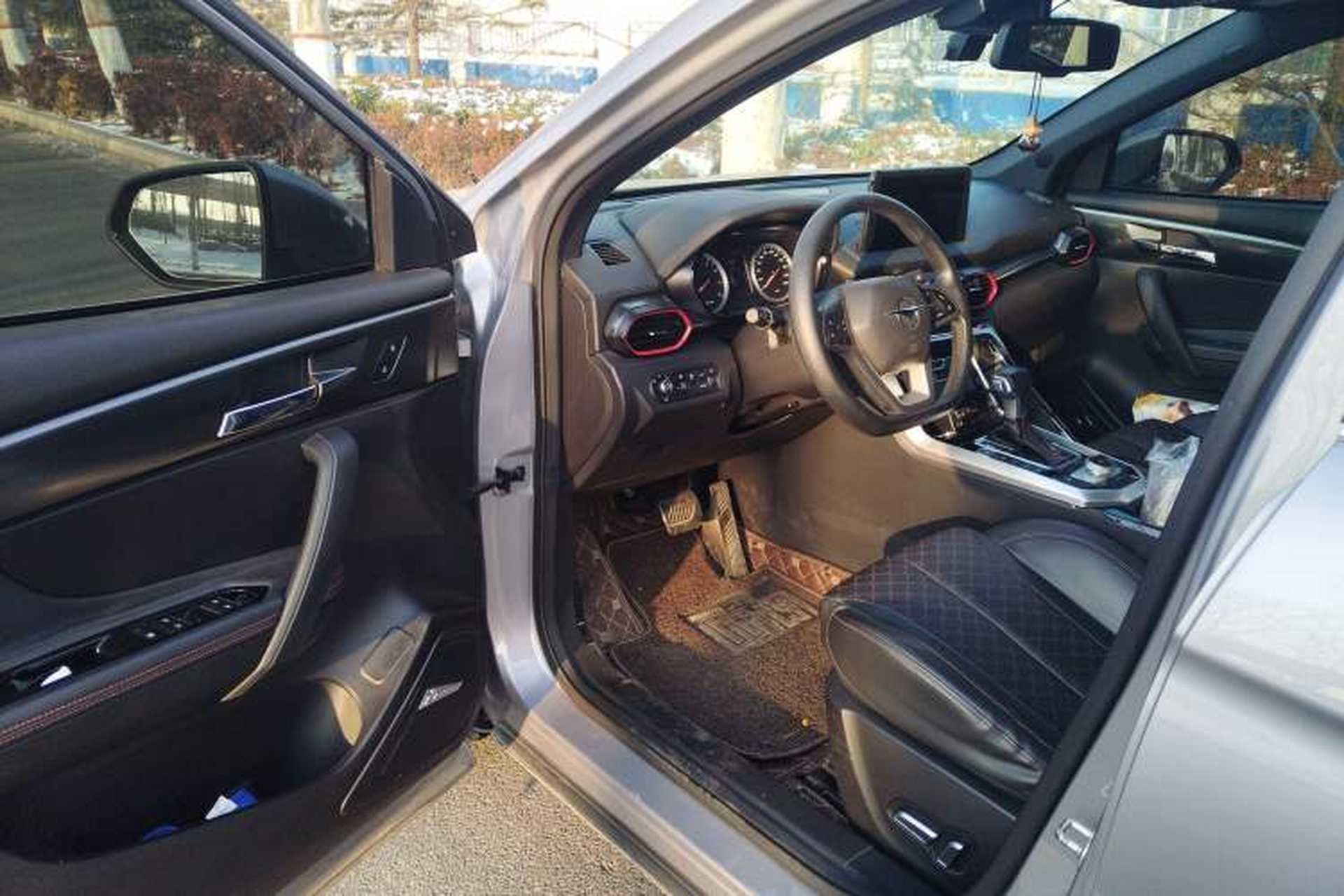 Used Haima 8S 2020 1.6 TGDI DCT Prestige Model Driver Seat