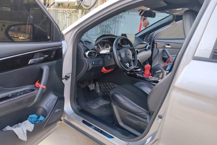 Used Haima 8S 2020 1.6 TGDI Automatic Elite Model Driver Seat