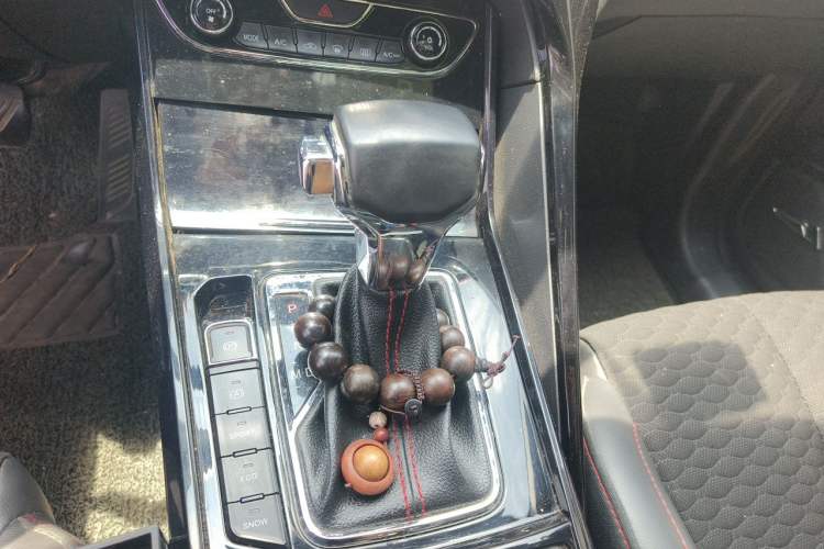 Used Haima 8S 2020 1.6 TGDI Automatic Elite Model Gear Lever