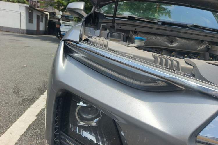 Used Haima 8S 2020 1.6 TGDI Automatic Elite Model Right Front Headlight