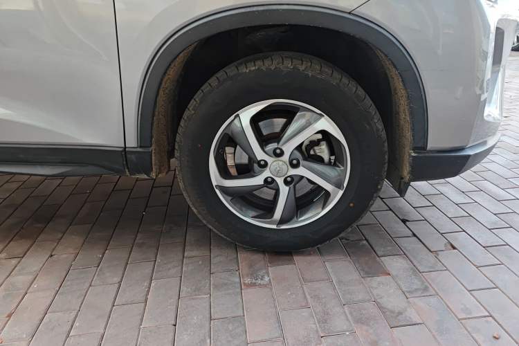 Used Haima 8S 2020 1.6 TGDI Automatic Elite Model Right Front Wheel Hub