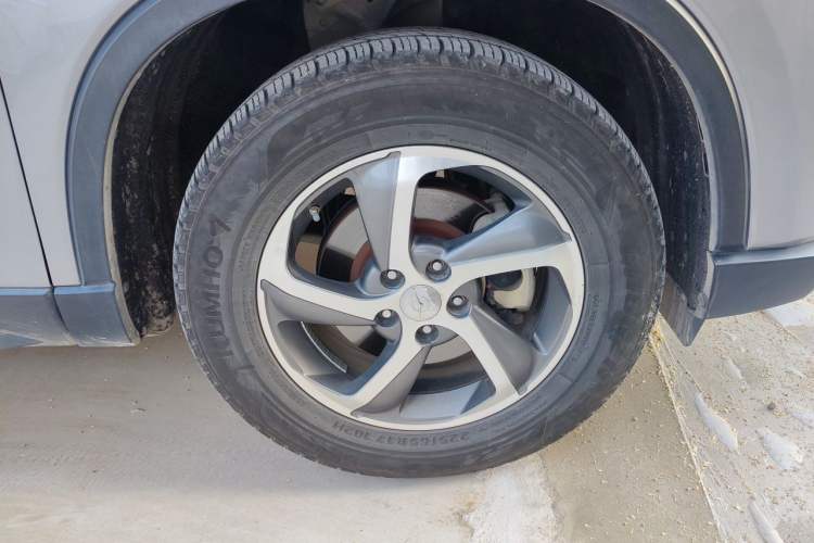 Used Haima 8S 2020 1.6 TGDI Automatic Elite Model Right Front Wheel Hub