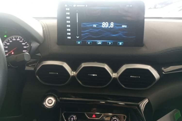 Used Haima 8S 2020 1.6 TGDI Automatic Elite Model Audio And AC Panel