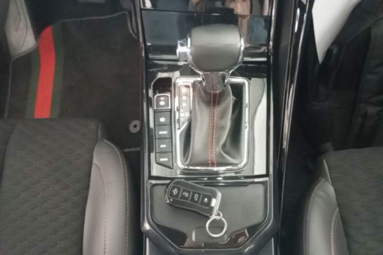 Used Haima 8S 2020 1.6 TGDI Automatic Elite Model Gear Lever