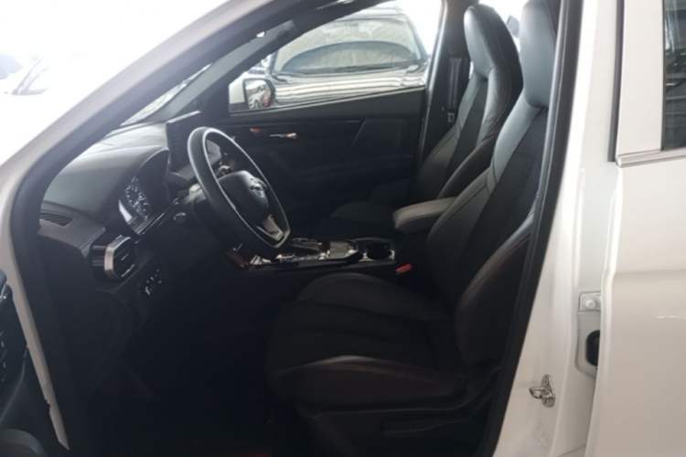 Used Haima 8S 2020 1.6 TGDI Automatic Elite Model Left Front Seat