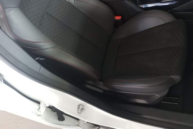 Used Haima 8S 2020 1.6 TGDI Automatic Elite Model Right Front Seat