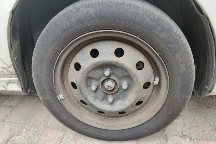 Used Haima Aishang 2012 1.0L Standard Edition Right Front Wheel Hub