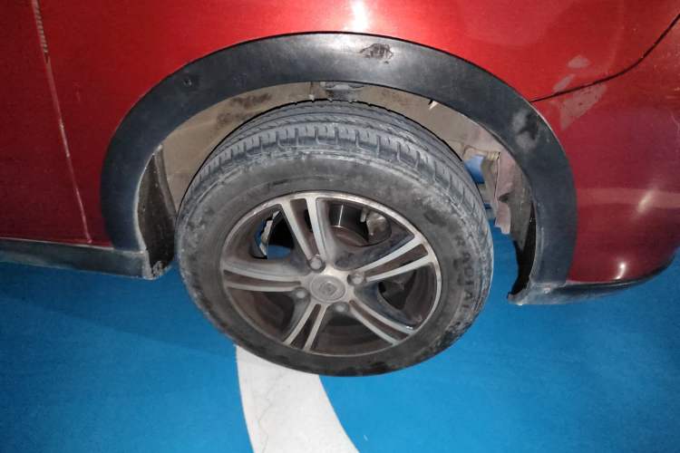 Used Haima Aishang EV 2018 Standard Model Right Front Wheel Hub