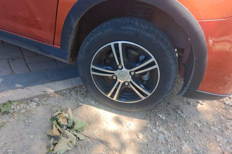 Used Haima Aishang EV 2018 Standard Model Right Front Wheel Hub