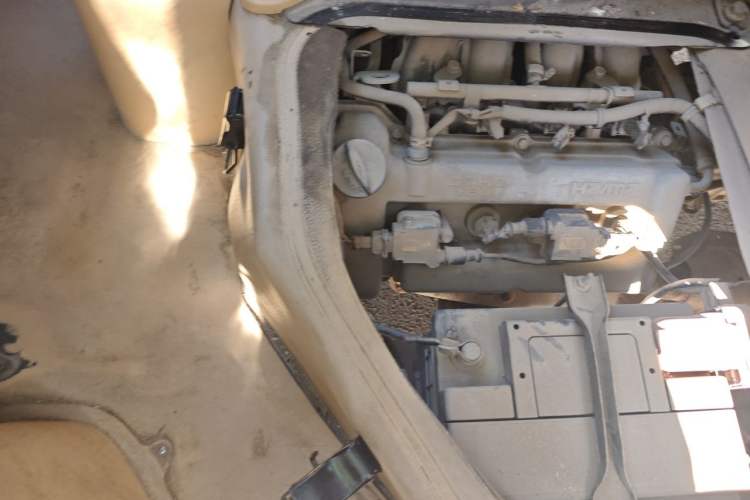 Used Haima Fosida Rongda 2012 1.2L Ronda Luxury Edition HMA GM12-NR Engine Bay Right