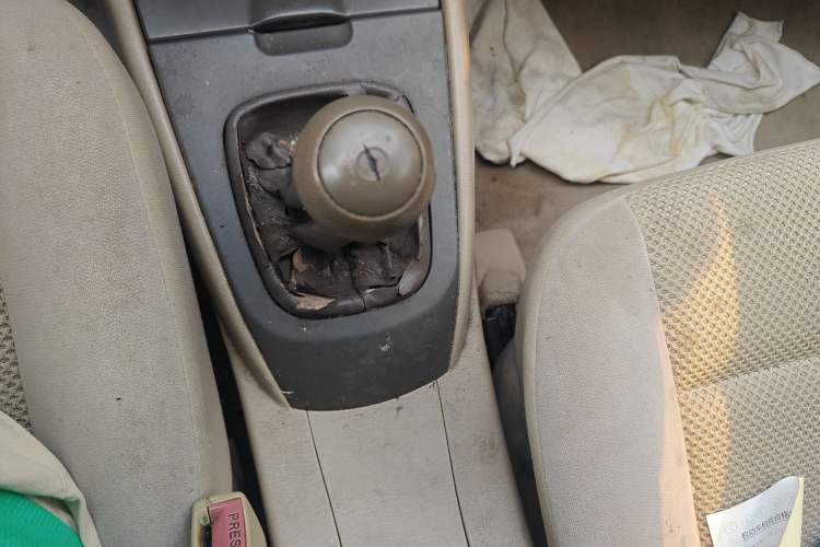 Used Haima Fumei 2006 1.6L Automatic Comfort DX Gear Lever