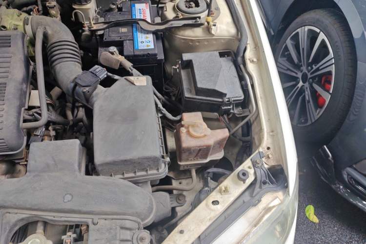 Used Haima Fumei 2006 1.6L Automatic Comfort DX Engine Bay Left
