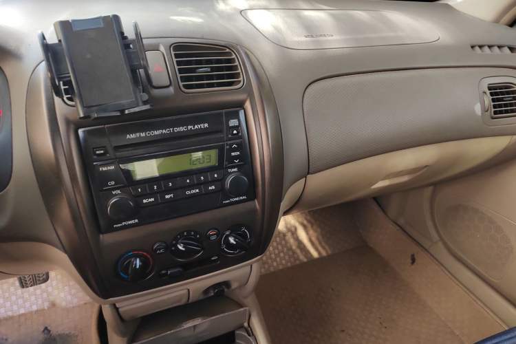 Used Haima Fumei 2008 1.6L Manual Comfort GLX Audio And AC Panel