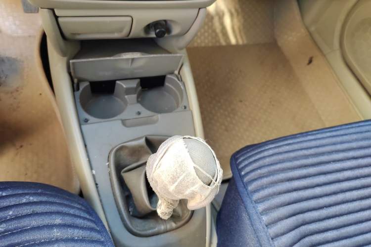 Used Haima Fumei 2008 1.6L Manual Comfort GLX Gear Lever
