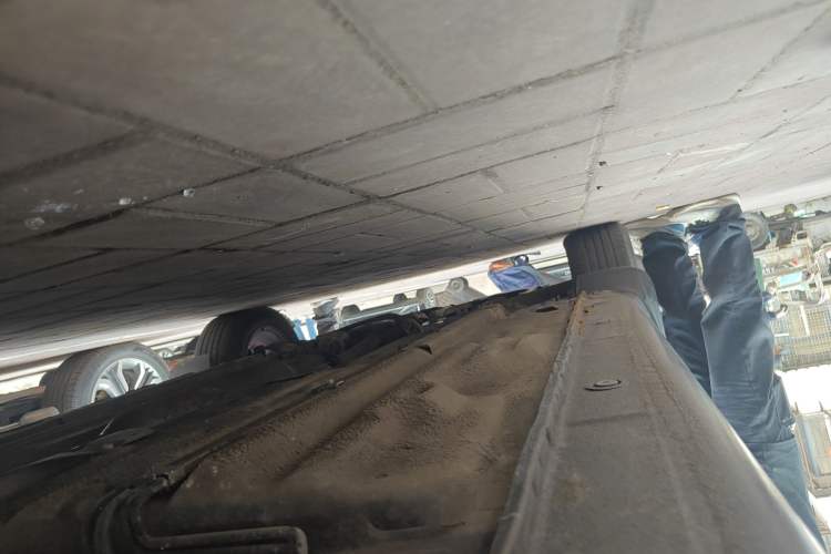 Used Haima Fumei 2011 1.6L Manual Comfort Edition Chassis Rear Left