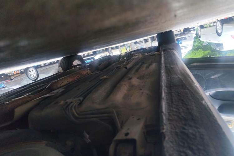 Used Haima Fumei 2011 1.6L Automatic Luxury Edition Chassis Rear Left
