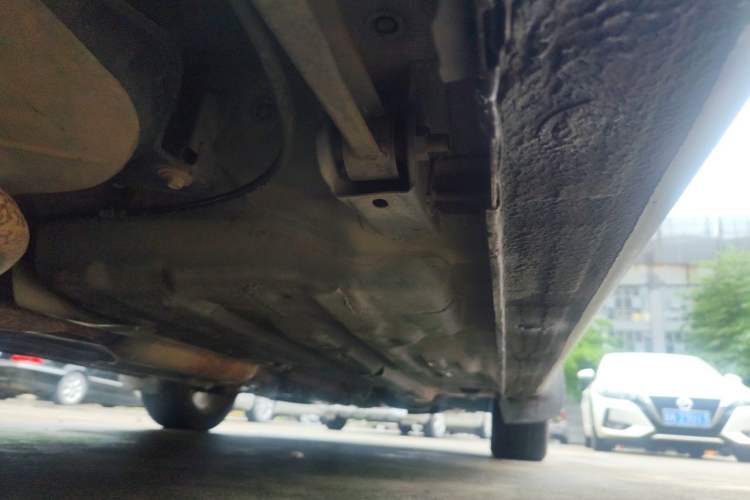 Used Haima Fumei 2011 1.6L Automatic Luxury Edition Chassis Rear Right