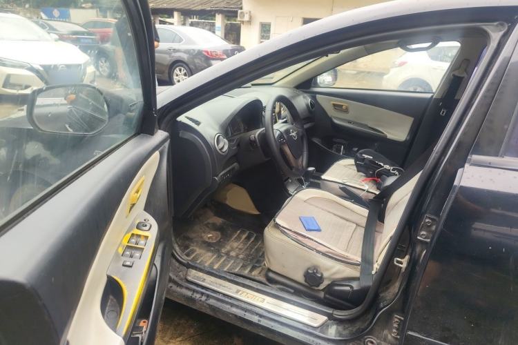 Used Haima Fumei 2011 1.6L Automatic Luxury Edition Driver Seat
