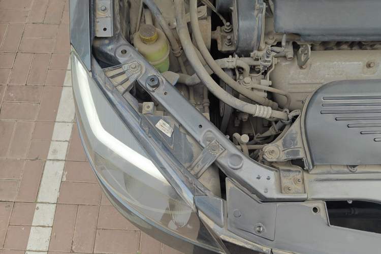 Used Haima Fumei 2011 1.6L Manual Comfort Edition Engine Bay Right