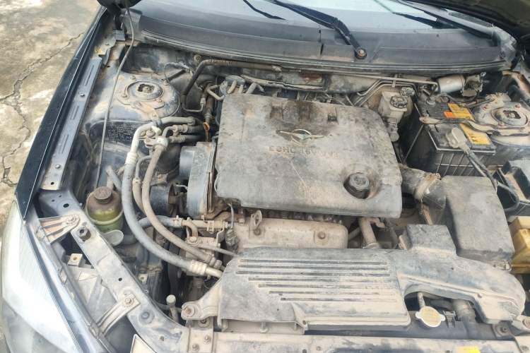 Used Haima Fumei 2011 1.6L Automatic Luxury Edition Engine Bay Right