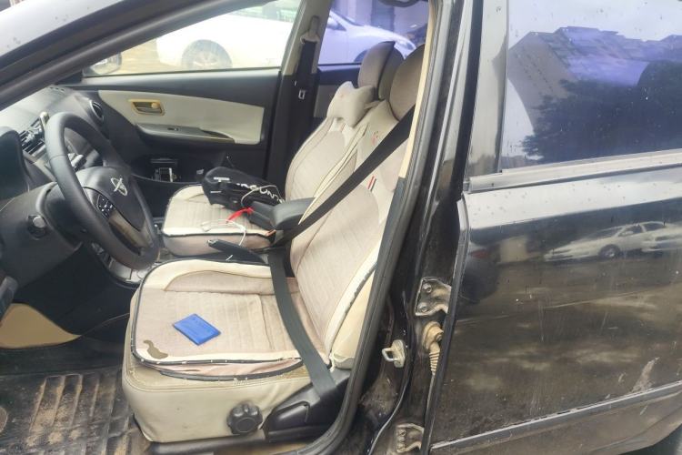 Used Haima Fumei 2011 1.6L Automatic Luxury Edition Left Front Seat