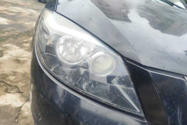Used Haima Fumei 2011 1.6L Automatic Luxury Edition Right Front Headlight