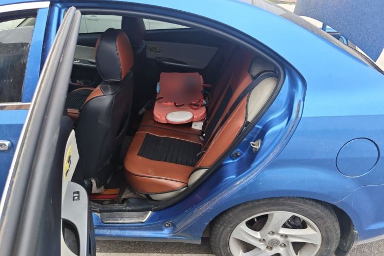 Used Haima Fumei 2011 1.6L Manual Luxury Edition Left Rear Seat