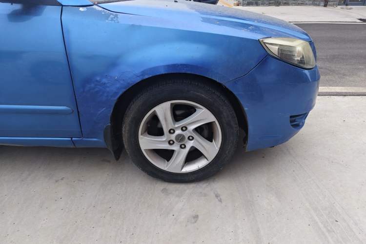 Used Haima Fumei 2011 1.6L Manual Luxury Edition Right Front Wheel Hub