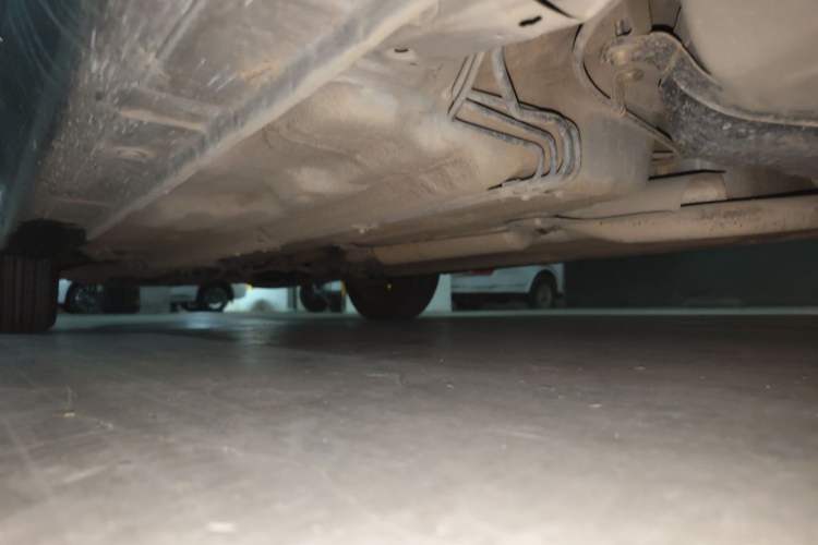 Used Haima Fumei 2011 1.6L Manual Comfort Edition Chassis Rear Left