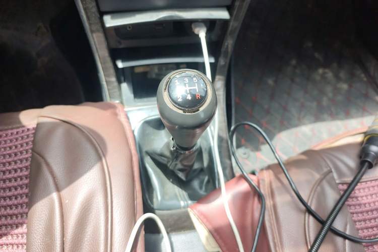 Used Haima Fumei 2011 1.6L Manual Luxury Edition Gear Lever