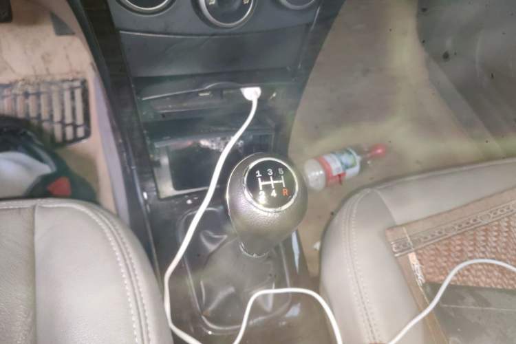 Used Haima Fumei 2011 1.6L Manual Comfort Edition Gear Lever