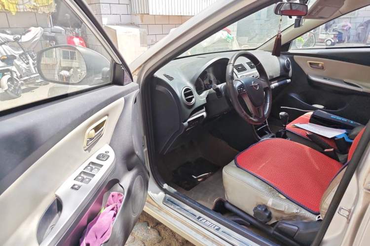 Used Haima Fumei 2011 1.6L Manual Luxury Edition Driver Seat