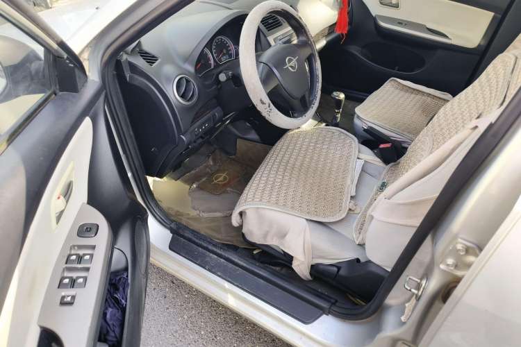 Used Haima Fumei 2011 1.6L Manual Comfort Edition Driver Seat
