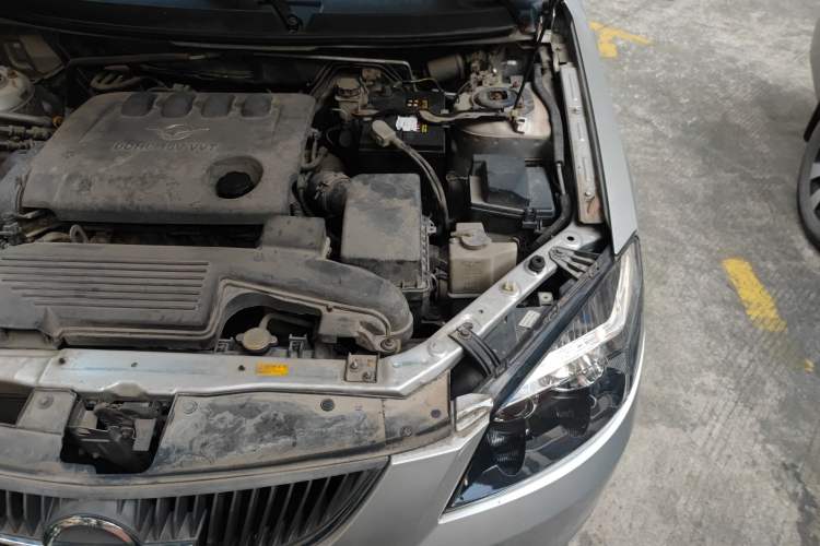 Used Haima Fumei 2011 1.6L Manual Luxury Edition Engine Bay Left