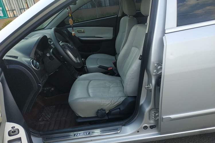 Used Haima Fumei 2011 1.6L Manual Comfort Edition Left Front Seat