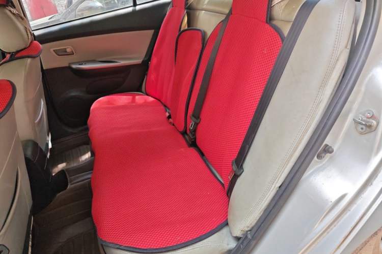 Used Haima Fumei 2011 1.6L Manual Luxury Edition Left Rear Seat
