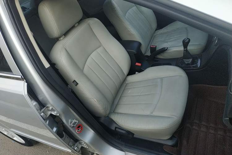 Used Haima Fumei 2011 1.6L Manual Comfort Edition Right Front Seat