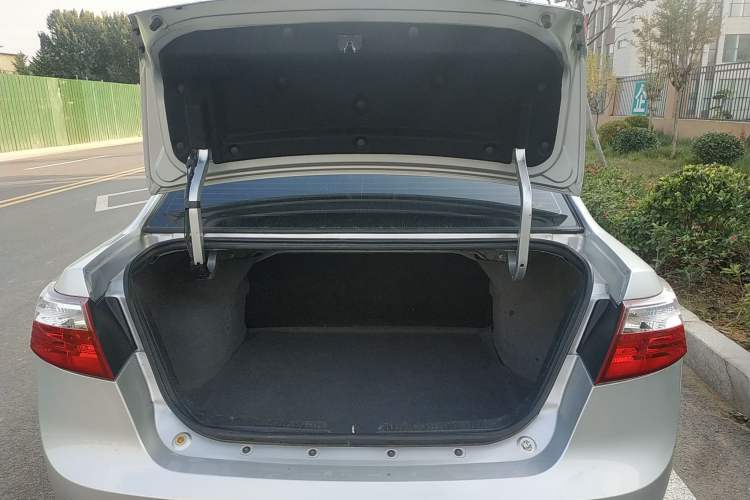 Used Haima Fumei 2011 1.6L Manual Comfort Edition Trunk