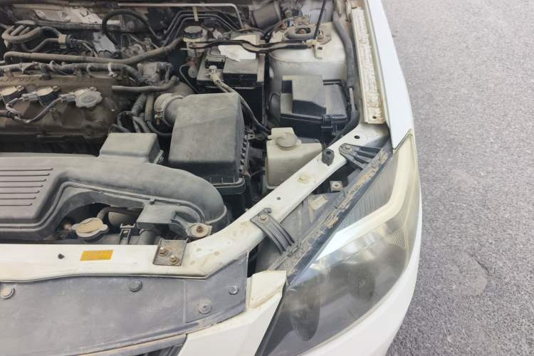 Used Haima Fumei 2011 1.6L Manual Comfort Edition Engine Bay Left