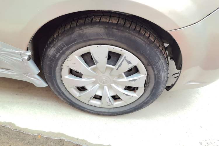 Used Haima Fumei 2011 1.6L Automatic Comfort Edition Right Front Wheel Hub