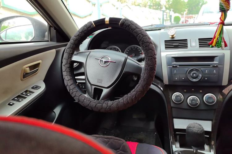 Used Haima Fumei 2011 1.6L Automatic Comfort Edition Steering Wheel