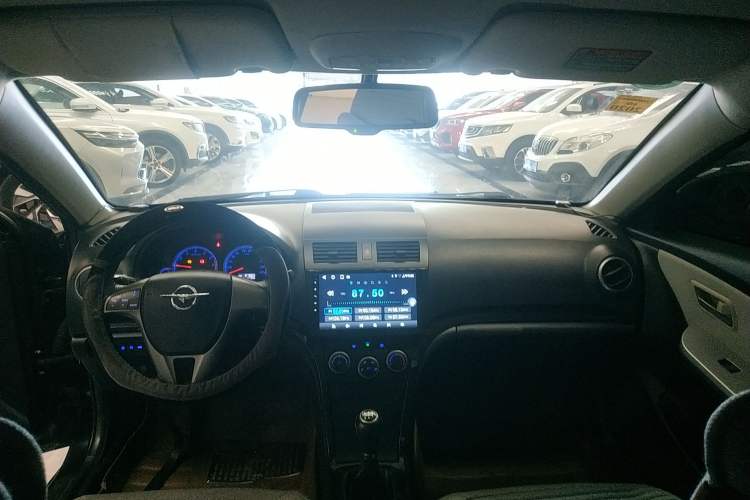 Used Haima Fumei 2012 Sedan 1.6L Manual Fashion Edition Center Console