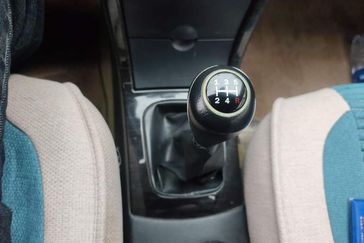 Used Haima Fumei 2012 Sedan 1.6L Manual Fashion Edition Gear Lever