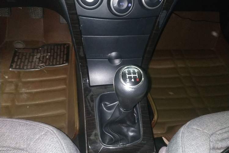 Used Haima Fumei 2012 Sedan 1.6L Manual Fashion Edition Gear Lever