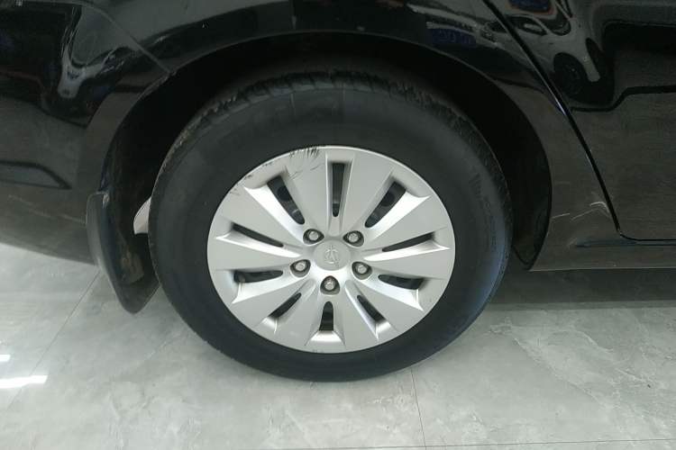 Used Haima Fumei 2012 Sedan 1.6L Manual Fashion Edition Right Rear Wheel Hub