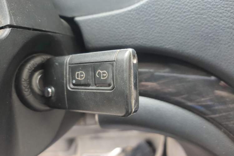 Used Haima Fumei 2012 Sedan 1.6L Manual Fashion Edition Vehicle Key