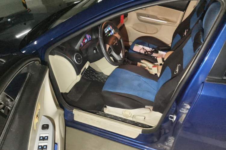 Used Haima Fumei 2012 Hatchback 1.6L Automatic Elite Edition Driver Seat